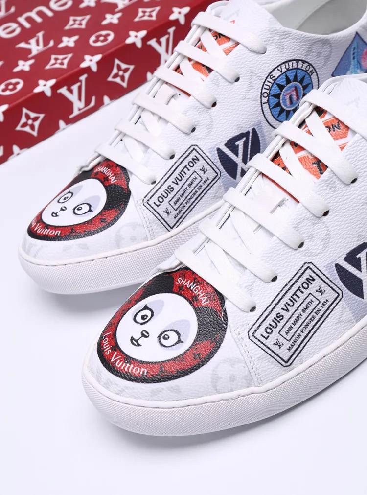Factory price: 360💰【LV】Animal series limited edition low-top sports shoes for men, L classic print, new autumn and winter style, original replica, 1:1 Counter quality, the fabric is Italian 🇮🇹 imported cowhide ➕🇮🇹 pure sheepskin lining ➕ original outsole, 🔍🔍 high quality, you can go in and out of the counter at will, welcome to compare, the outsole line will never be unglued, all sellers are welcome to sell in the picture above, can be shipped in one piece, code number: 38-44 (45 codes can be customized)